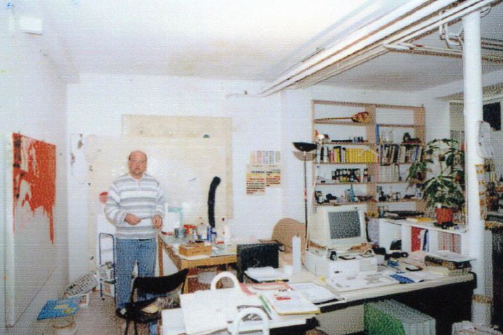 Otto Urwyler standing in his Basel studio
